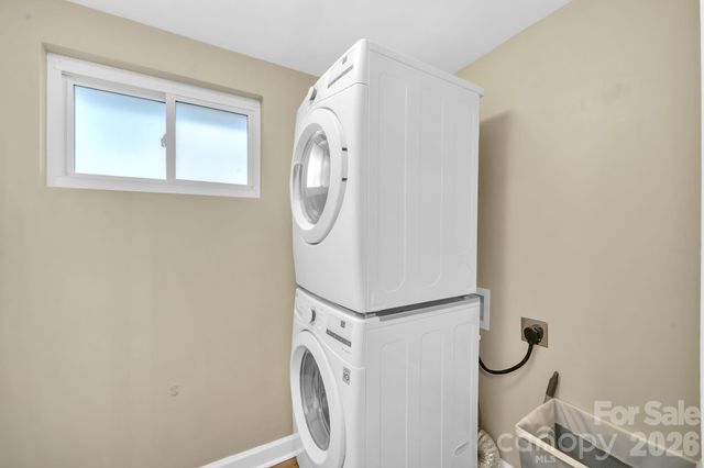 10 Moland Drive, Etowah, NC 28729