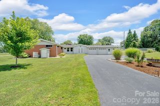 10 Moland Drive, Etowah, NC 28729