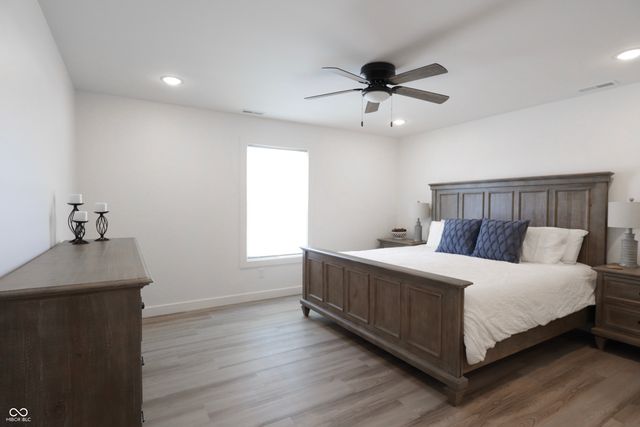 1552 W Paula Drive, Columbus, IN 47201