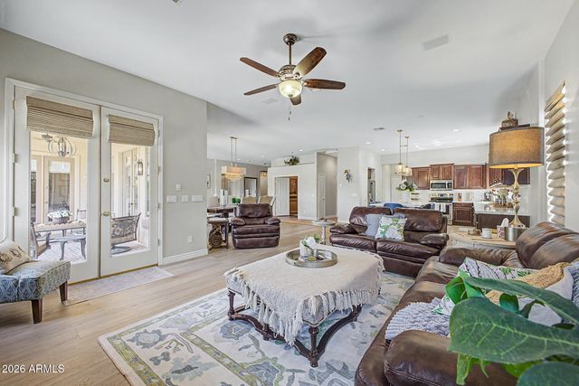 3915 E MEADOWVIEW Drive, Gilbert, AZ 85298