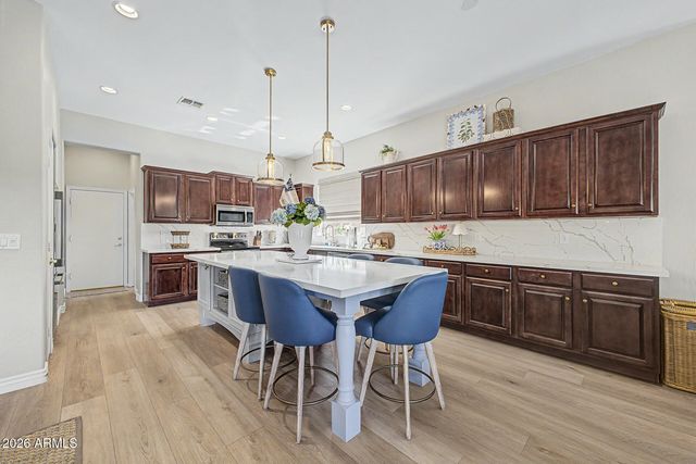 3915 E MEADOWVIEW Drive, Gilbert, AZ 85298