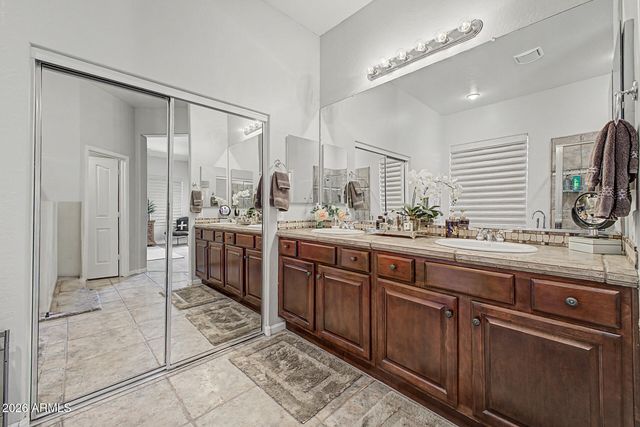 3915 E MEADOWVIEW Drive, Gilbert, AZ 85298