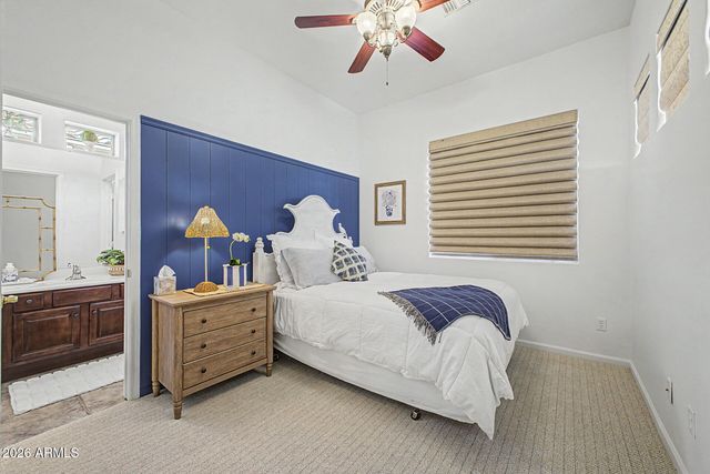 3915 E MEADOWVIEW Drive, Gilbert, AZ 85298