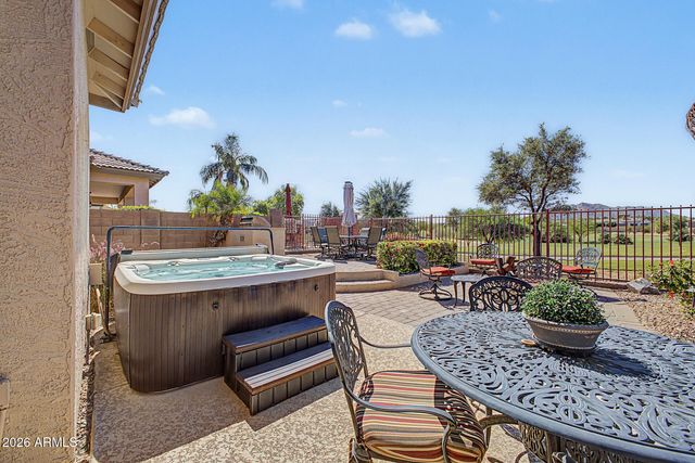 3915 E MEADOWVIEW Drive, Gilbert, AZ 85298