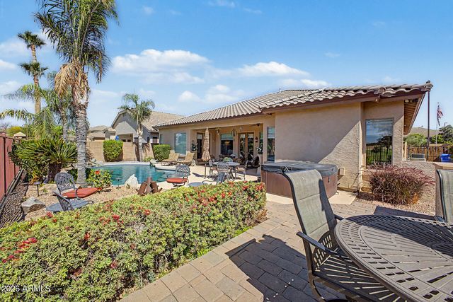 3915 E MEADOWVIEW Drive, Gilbert, AZ 85298