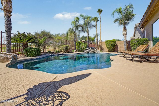 3915 E MEADOWVIEW Drive, Gilbert, AZ 85298