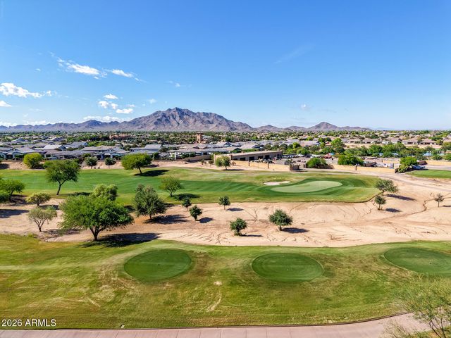 3915 E MEADOWVIEW Drive, Gilbert, AZ 85298