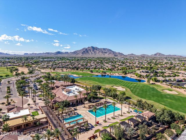 3915 E MEADOWVIEW Drive, Gilbert, AZ 85298