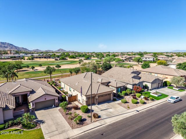 3915 E MEADOWVIEW Drive, Gilbert, AZ 85298