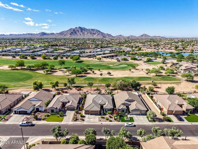 3915 E MEADOWVIEW Drive, Gilbert, AZ 85298