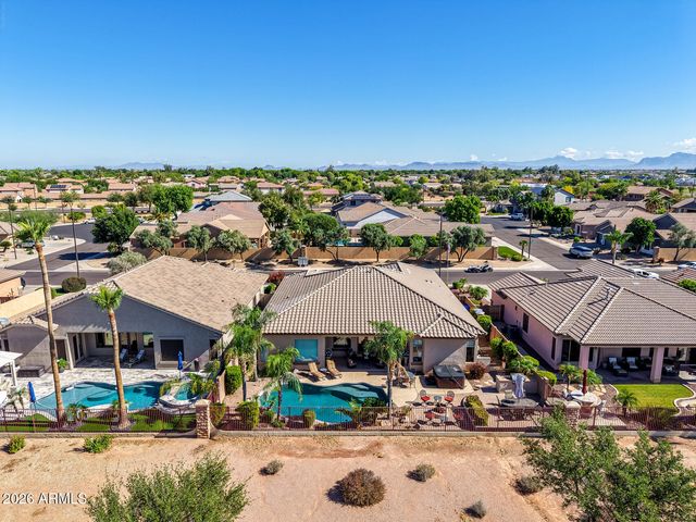 3915 E MEADOWVIEW Drive, Gilbert, AZ 85298