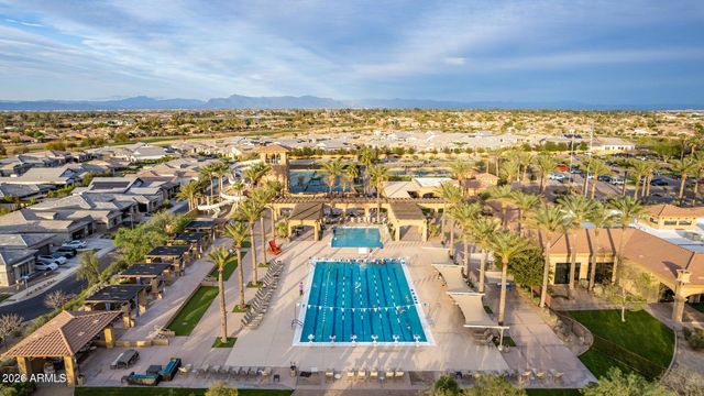 3915 E MEADOWVIEW Drive, Gilbert, AZ 85298