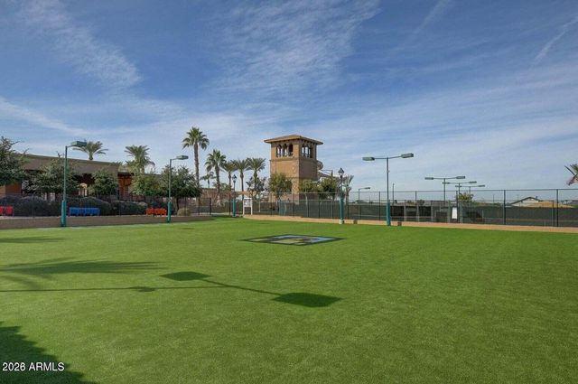 3915 E MEADOWVIEW Drive, Gilbert, AZ 85298