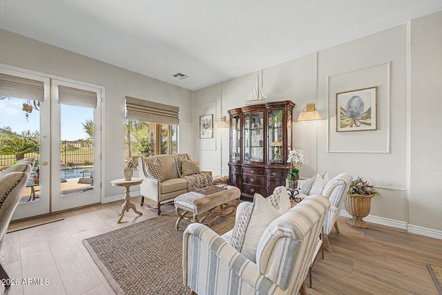 3915 E MEADOWVIEW Drive, Gilbert, AZ 85298