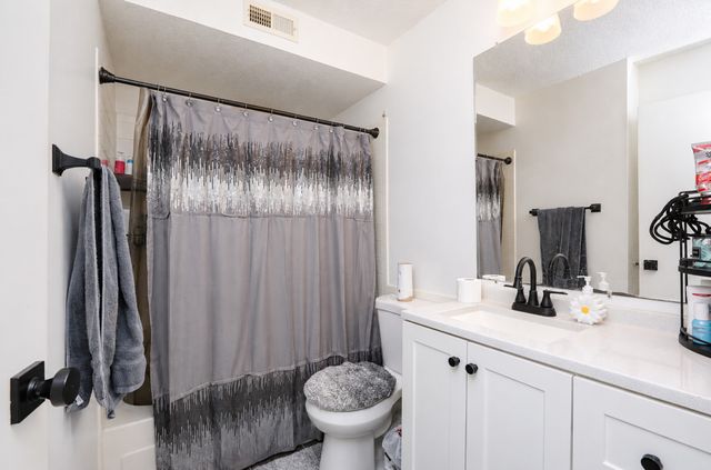1120 E 6th Street 8, Des Moines, IA 50316