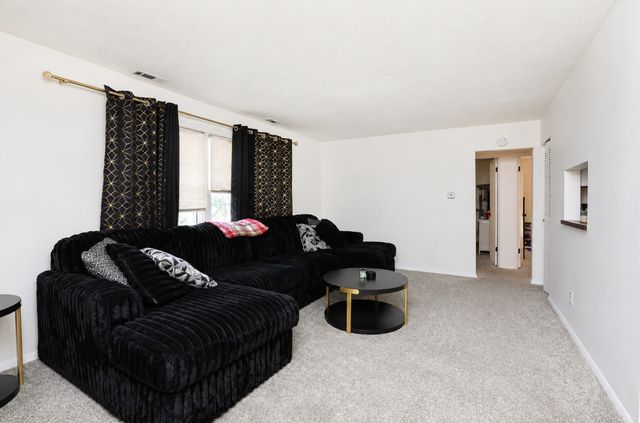 1120 E 6th Street 8, Des Moines, IA 50316