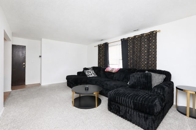 1120 E 6th Street 8, Des Moines, IA 50316