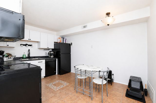 1120 E 6th Street 8, Des Moines, IA 50316