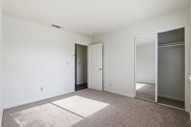 1413 Wrenwood Way, Madera, CA 93638