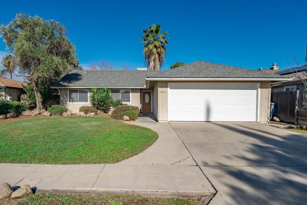 1413 Wrenwood Way, Madera, CA 93638