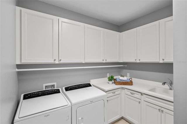 6717 CHESTER TRAIL, Bradenton, FL 34202