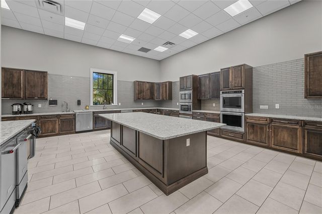 6717 CHESTER TRAIL, Bradenton, FL 34202