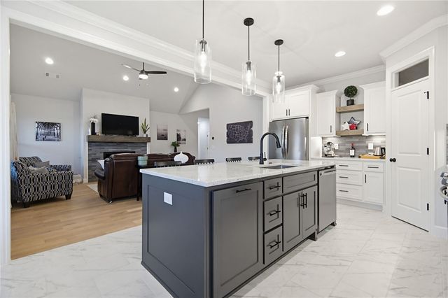 1341 Sessile Oak Way, Bentonville, AR 72713
