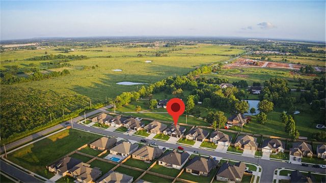 1341 Sessile Oak Way, Bentonville, AR 72713