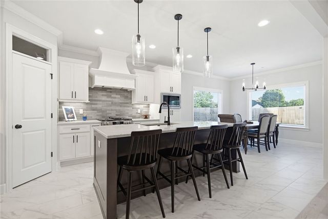 1341 Sessile Oak Way, Bentonville, AR 72713