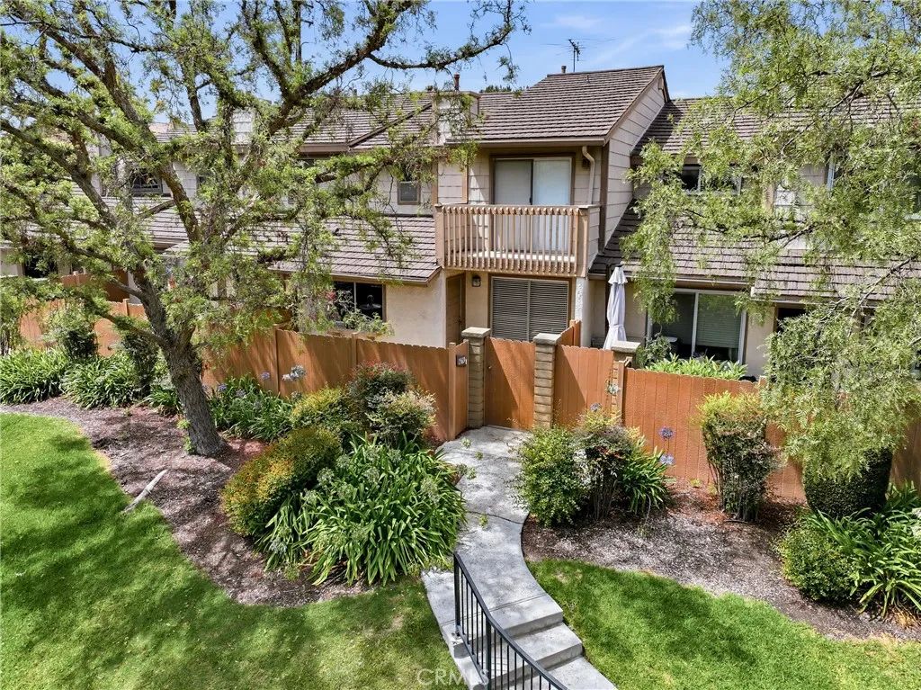 1569 Avenida Selva 201, Fullerton, CA 92833