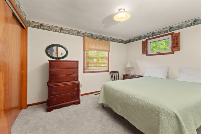 2815 MIDLAND Drive, Erie, PA 16506