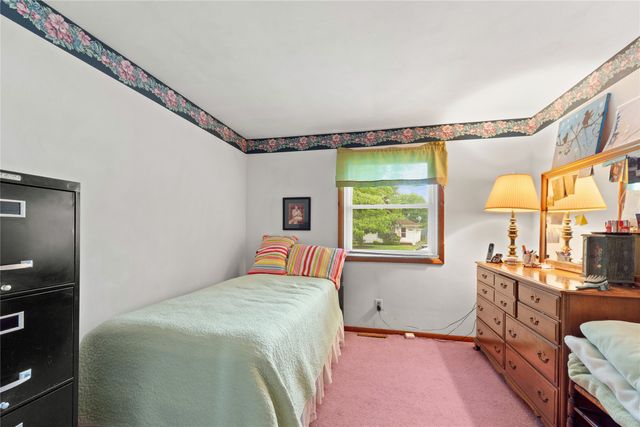 2815 MIDLAND Drive, Erie, PA 16506