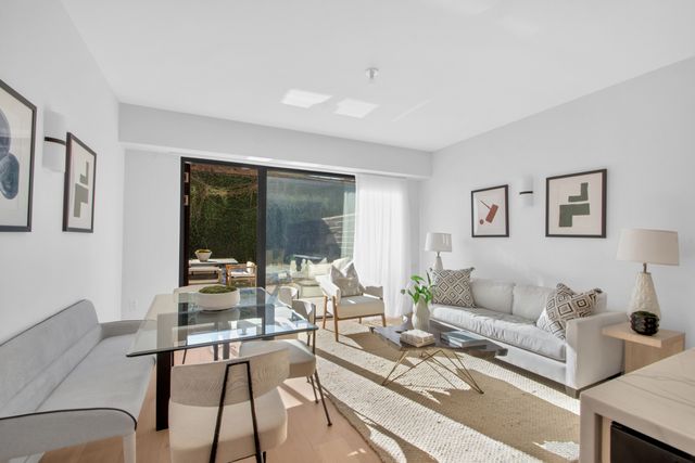 24 HUNTINGTON Street, New York City, NY 11231