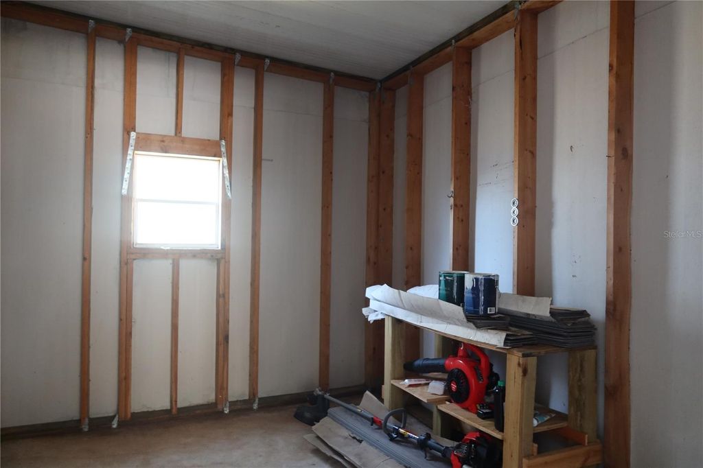 Image 11 of property listing at 25157 BUTTONWOOD DRIVE, Astatula, FL 34705