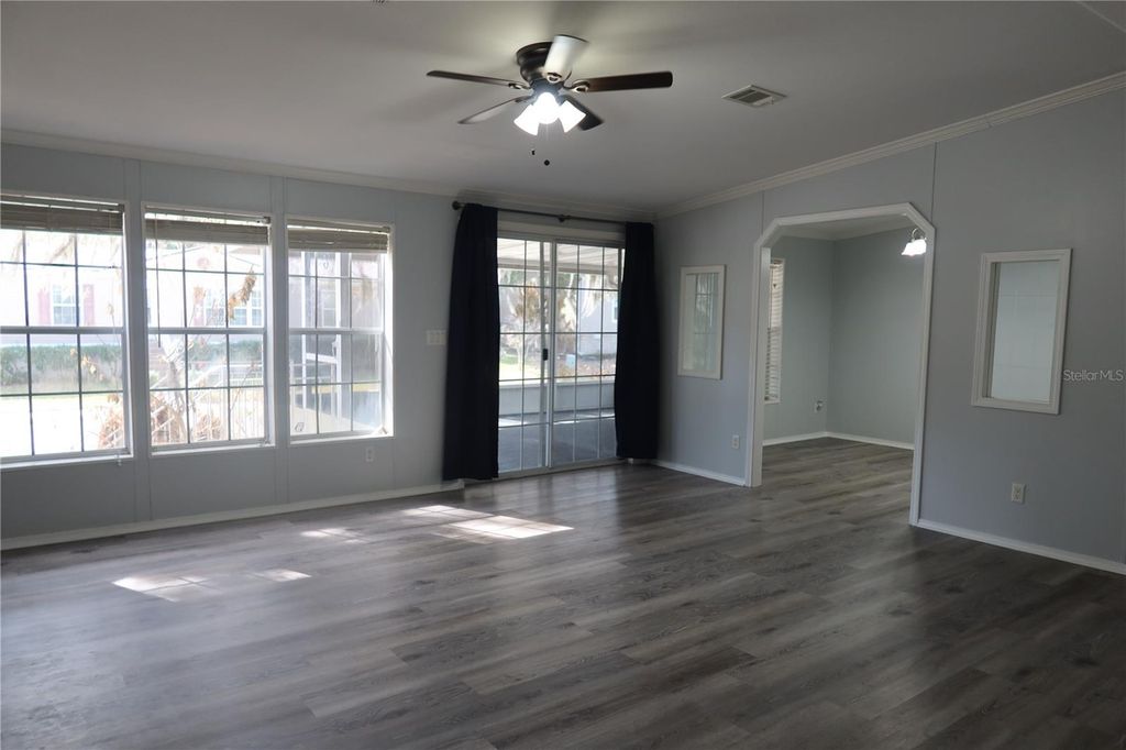 Image 4 of property listing at 25157 BUTTONWOOD DRIVE, Astatula, FL 34705