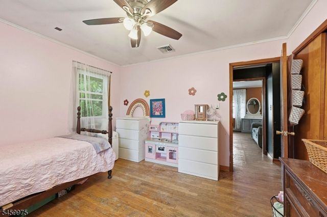 74 Trinity St, Newton Town, NJ 07860