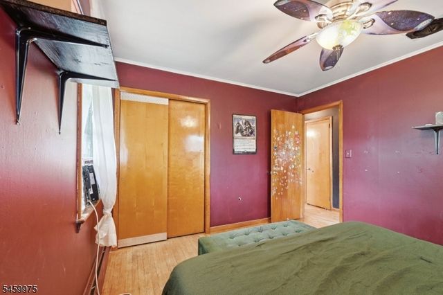 74 Trinity St, Newton Town, NJ 07860