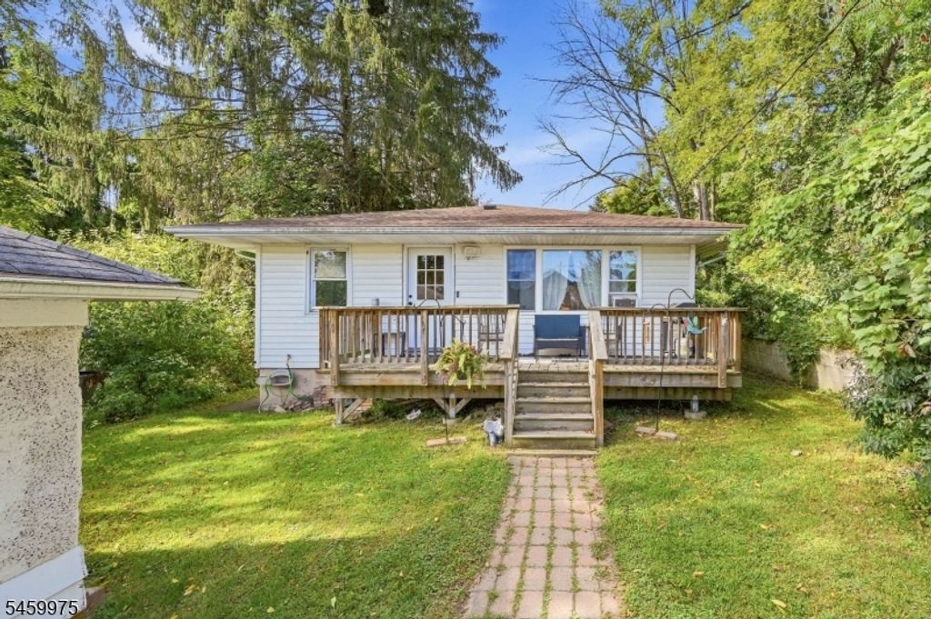 74 Trinity St, Newton Town, NJ 07860 — photo 3