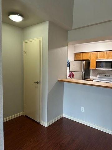 2120 El Paseo Street 620, Houston, TX 77054