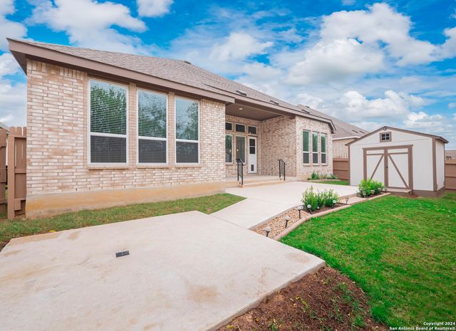 2231 Meadow Way St, New Braunfels, TX 78132
