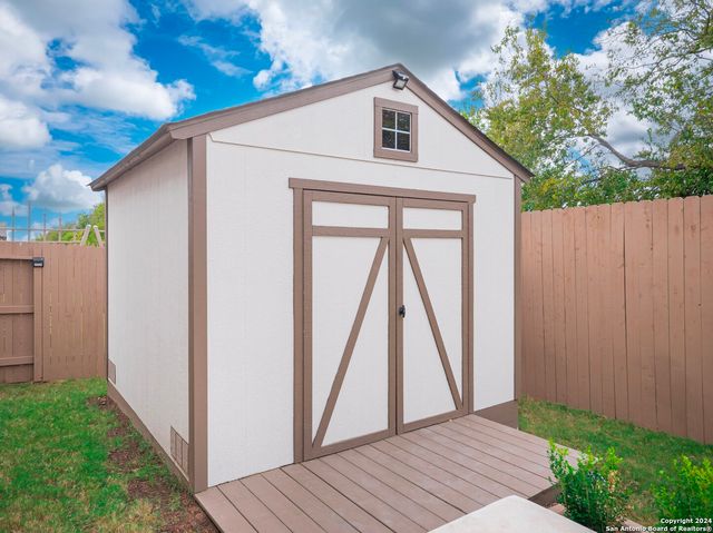 2231 Meadow Way St, New Braunfels, TX 78132