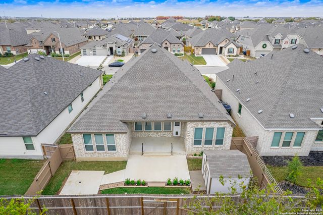 2231 Meadow Way St, New Braunfels, TX 78132