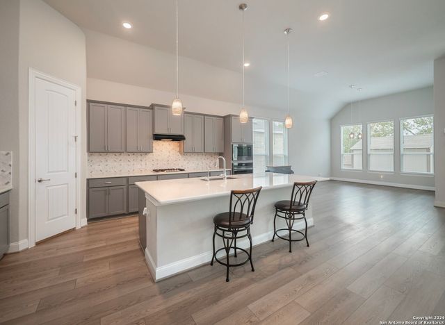 2231 Meadow Way St, New Braunfels, TX 78132