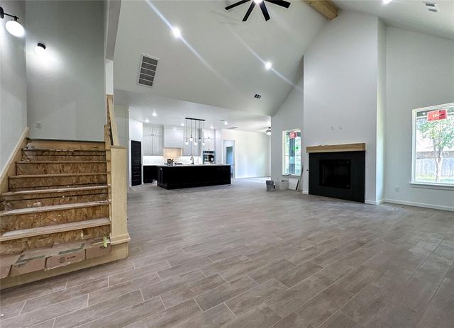 8132 Amber Ridge Drive, Edmond, OK 73034