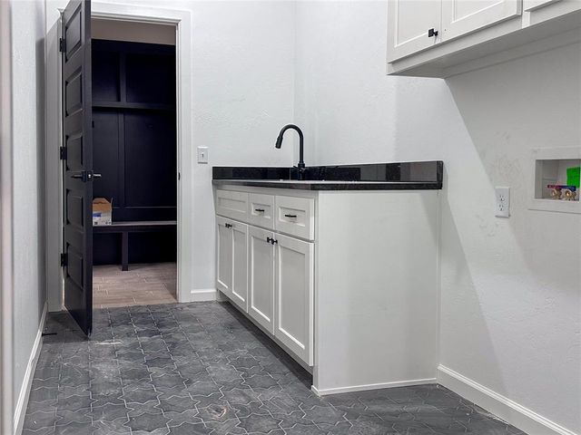 8132 Amber Ridge Drive, Edmond, OK 73034