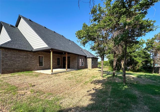 8132 Amber Ridge Drive, Edmond, OK 73034