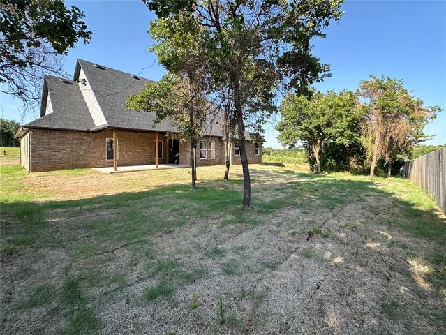 8132 Amber Ridge Drive, Edmond, OK 73034