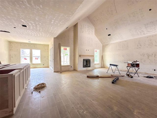 8132 Amber Ridge Drive, Edmond, OK 73034