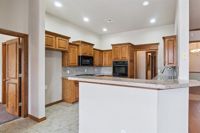 2348 Chadwick Drive, Norman, OK 73071