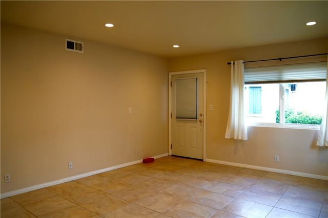 4813 Topanga Canyon, Woodland Hills, CA 91364